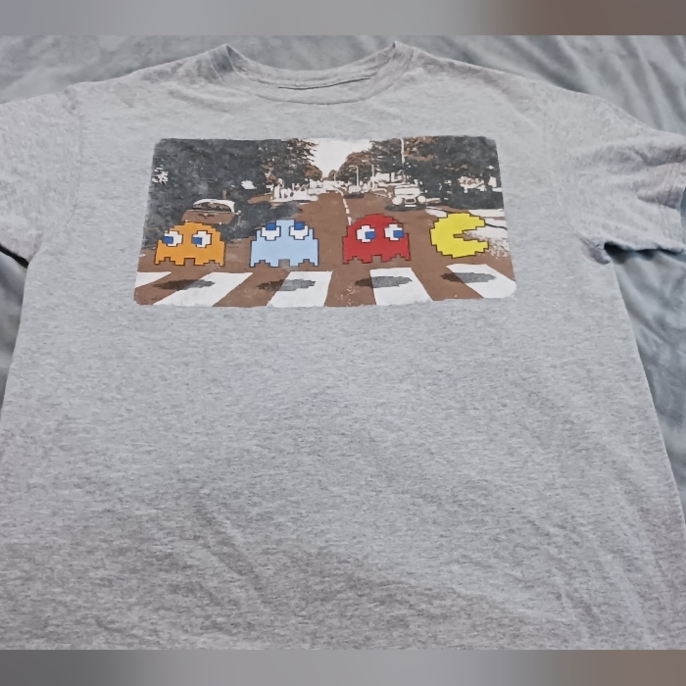Pac-Man Abbey Road Graphic T Youth XL (14-16)